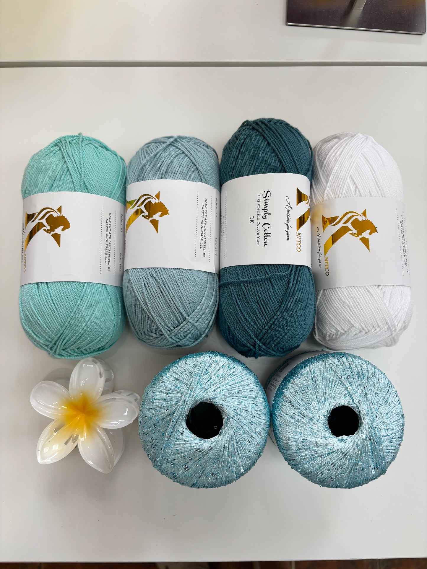 The Doughnut Bag Kits (EXCLUDES PATTERN)