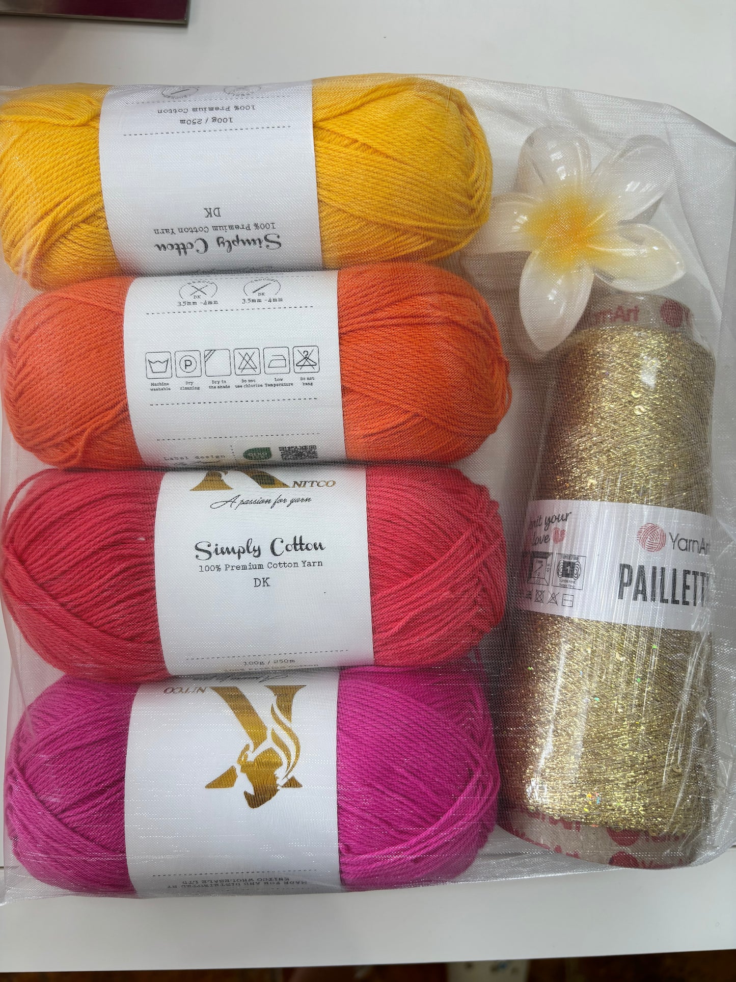The Doughnut Bag Kits (EXCLUDES PATTERN)