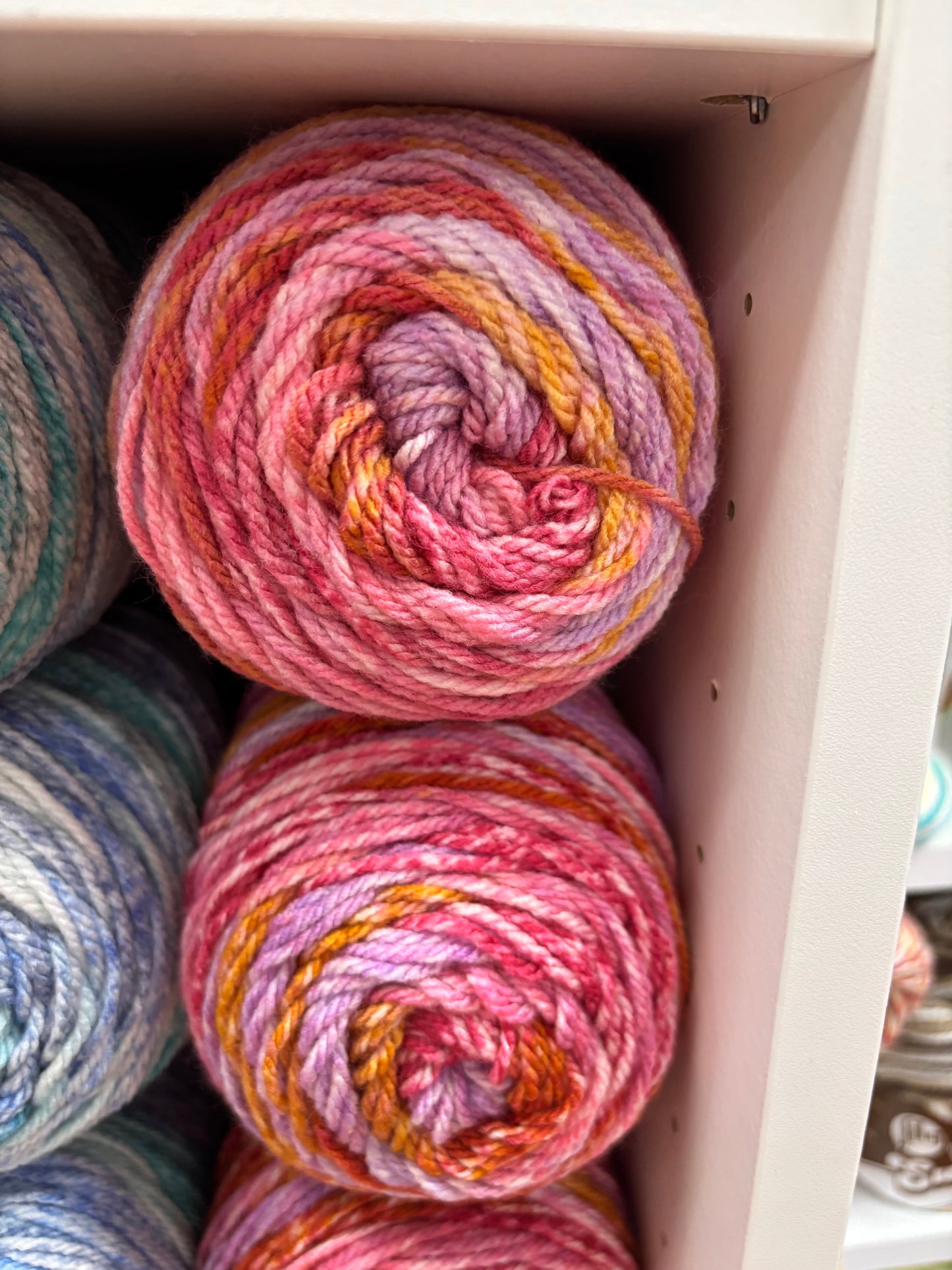 Knitco Fantasy Aran 1 x 200g 420m 100% Acrylic crochet Knitting yarn