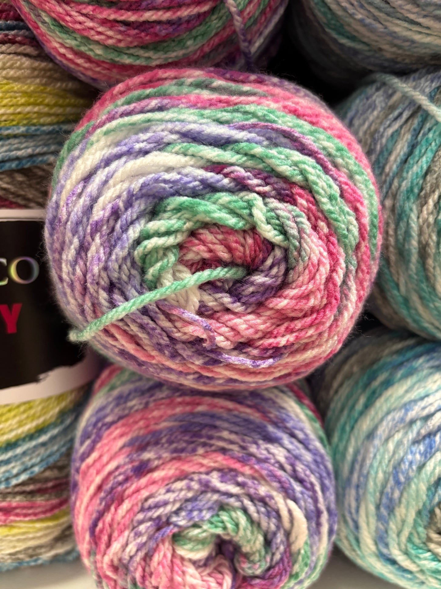 Knitco Fantasy Aran 1 x 200g 420m 100% Acrylic crochet Knitting yarn