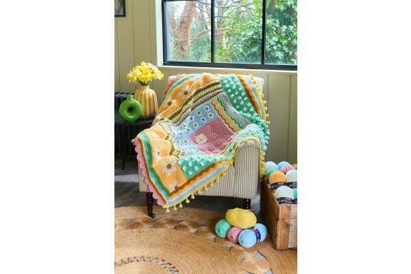 Blossom & Buds yarn kit