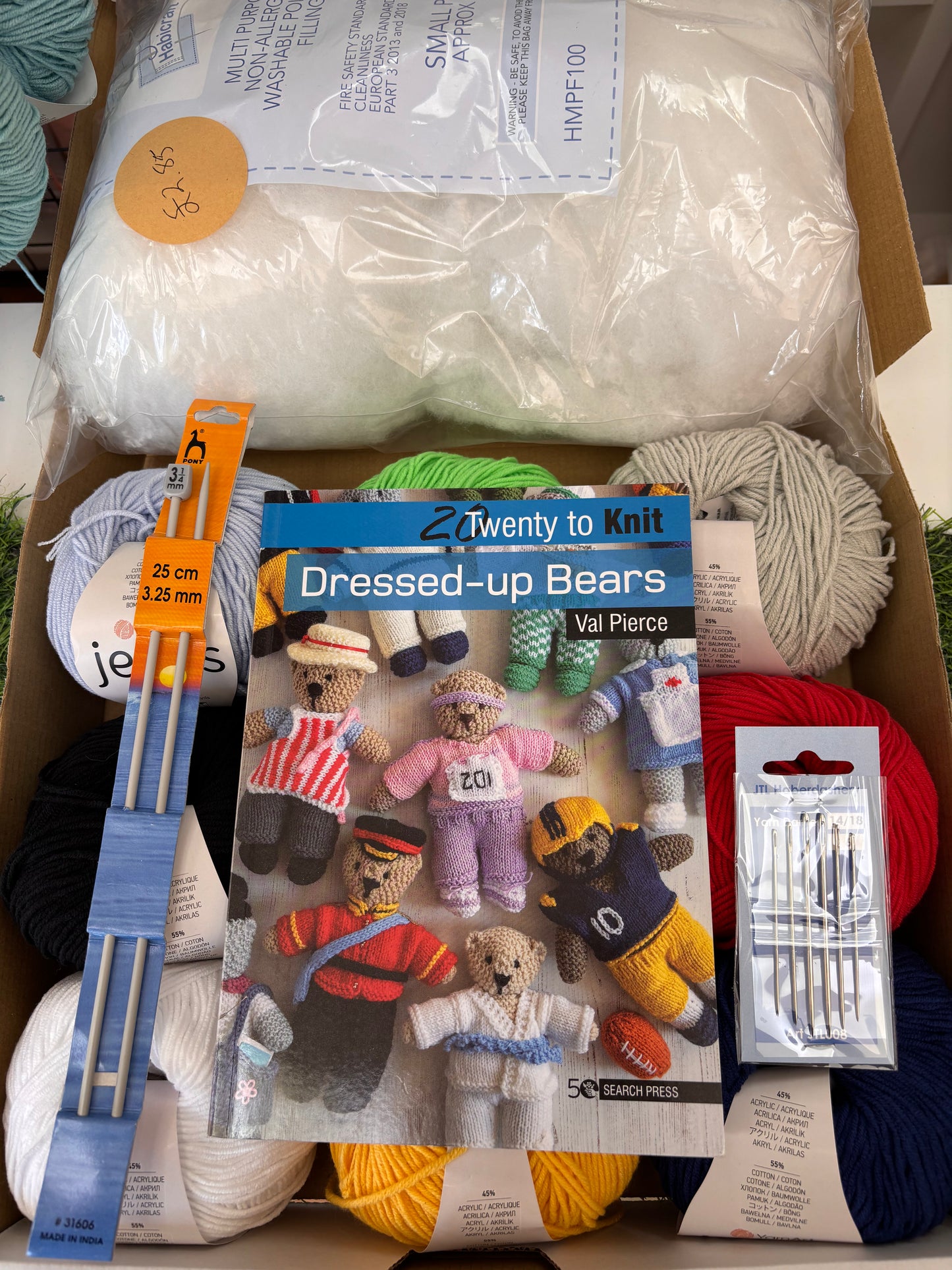 Knitted Bears Kit