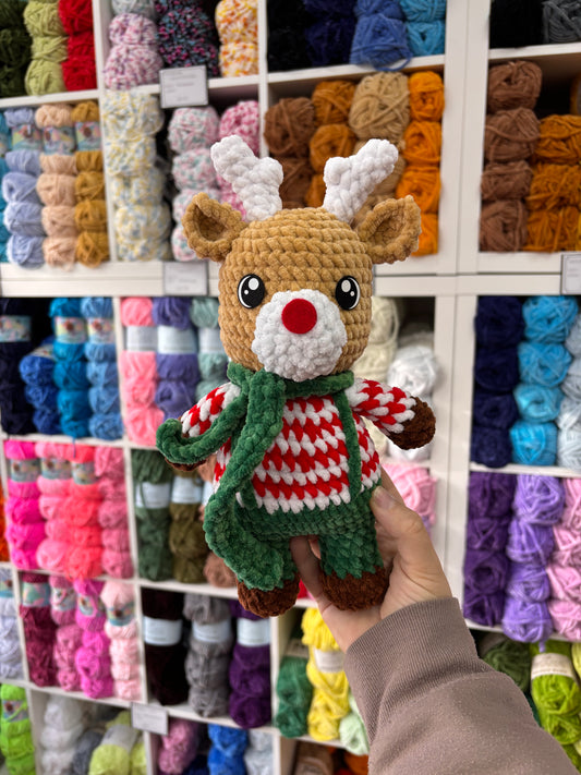 CROCHET PATTERN: Winter Deer