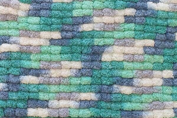 Munchkin Pompom Yarn (2 Balls= 1 Blanket)